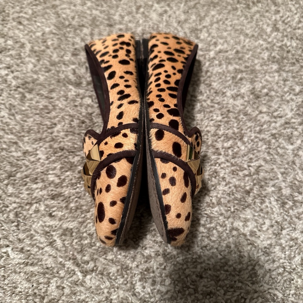 Tory Burch Animal Print Flats with Gold Studs - Picture 7 of 8